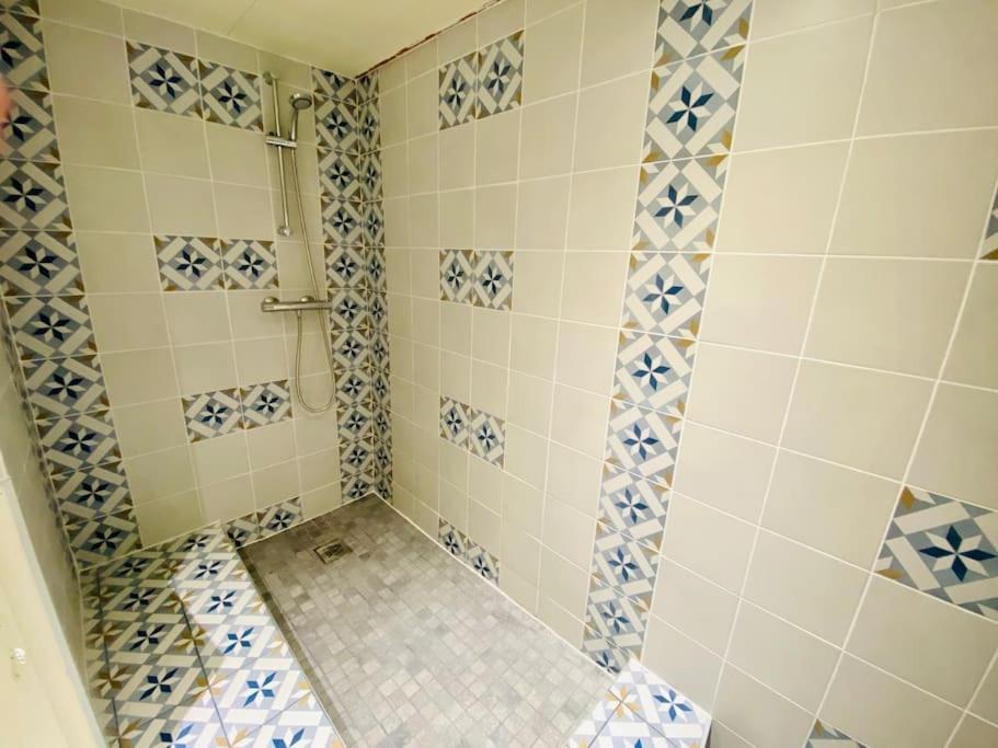 Les Coquelicots Du Quartier Haut Apartamento Sète Exterior foto